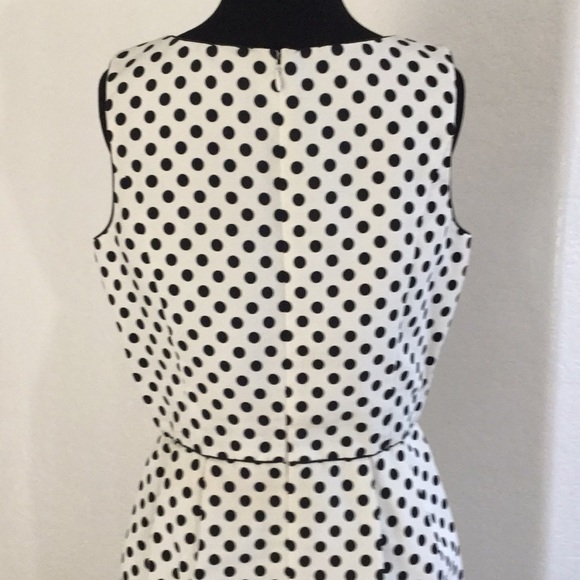 White House Black Market Sheath - Picture 6 of 8